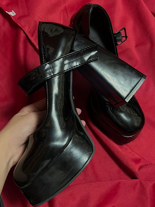 Туфельки милые;)