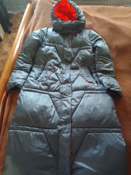 Продам женские куртки