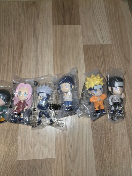 Наруто (8 фигурки]