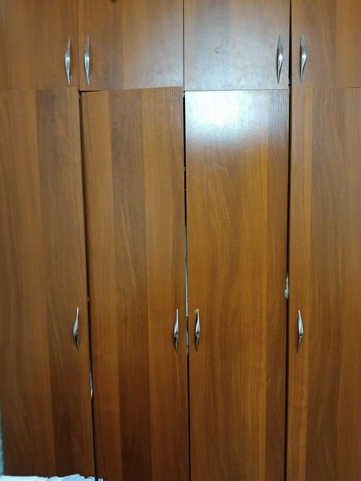 Продам шкаф в хороше состоянии