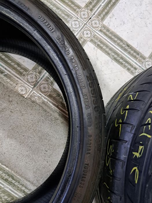 2 anvelope 255/30 R19 Continental