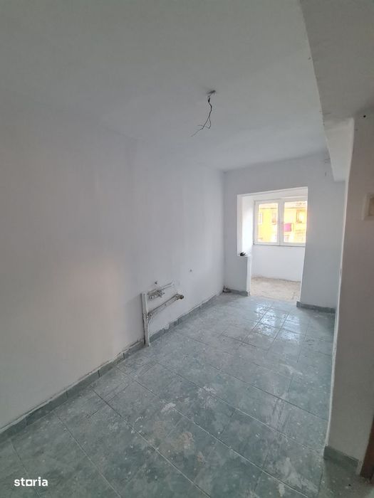 Vand Garsonieră 32m2, bl A6, str Viitorului(lângă Azil)