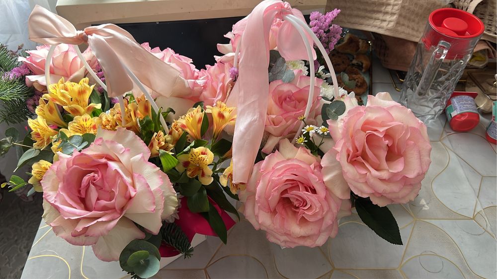 Цветы свежие  срочно продам