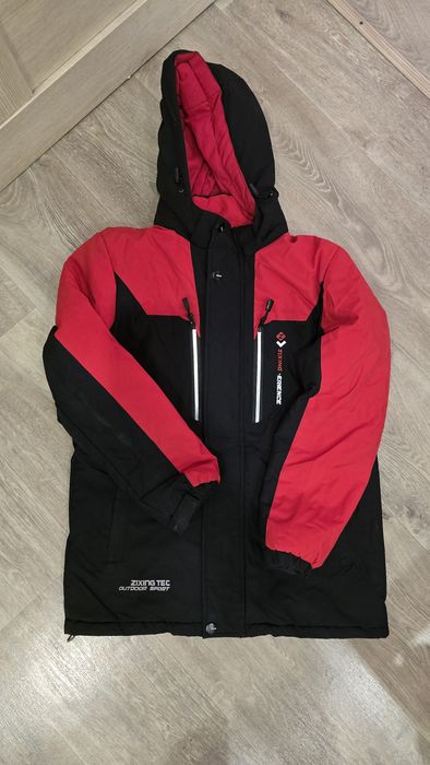 Продам куртку на мальчика