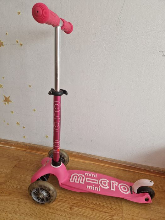 Mini micro тротинетка със светещи гуми