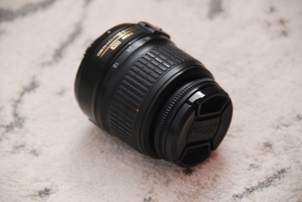 Obiectiv nikon 18-55 mm