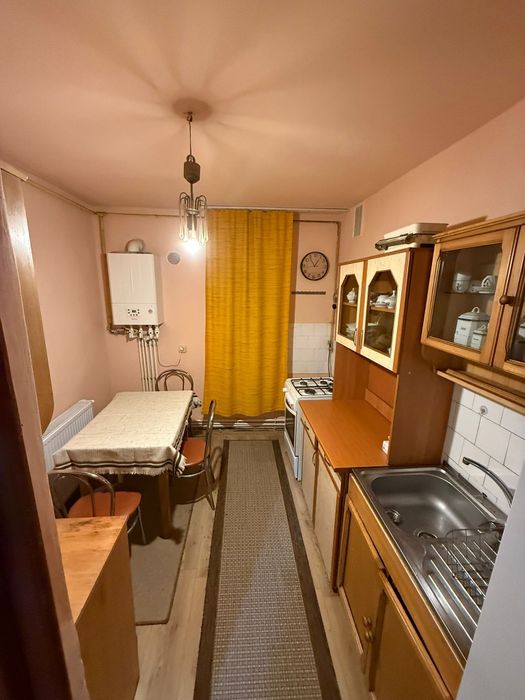 De vânzare apartament 3 camere