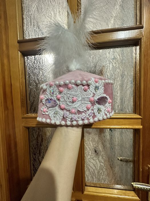 Қазақи нақыштағы сәнді киімдер