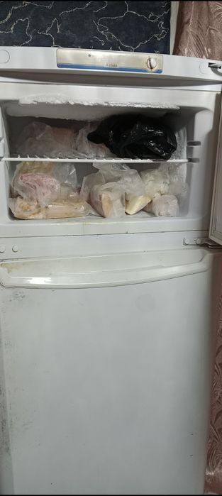Продам холодильник