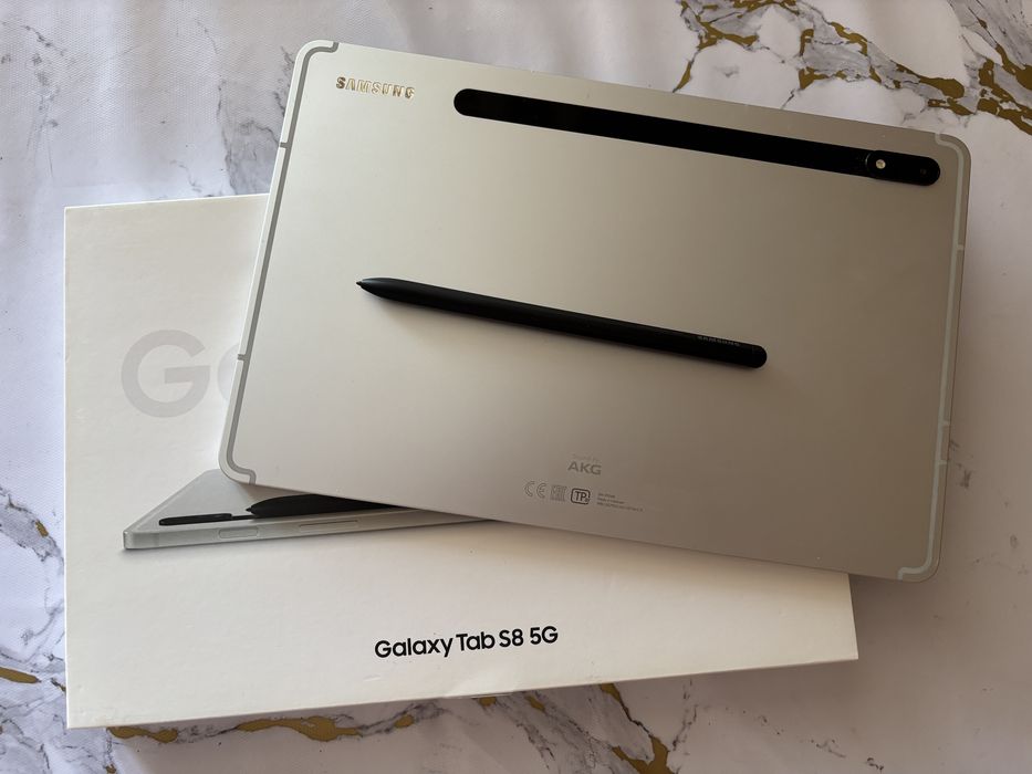 Samsung galaxy tab s8 (5G)