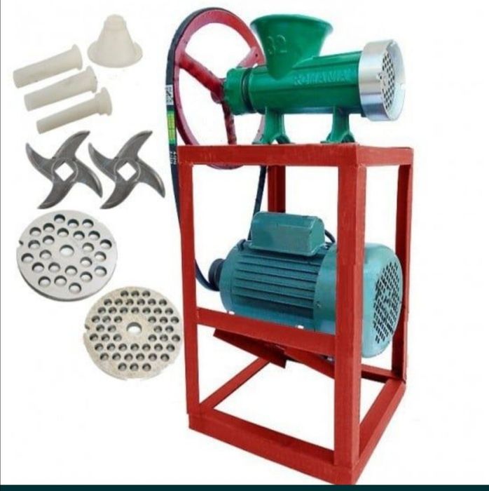 Месомелачка Чугун No32 ROMANIA с Руски двигател Монофазен 1,5kW