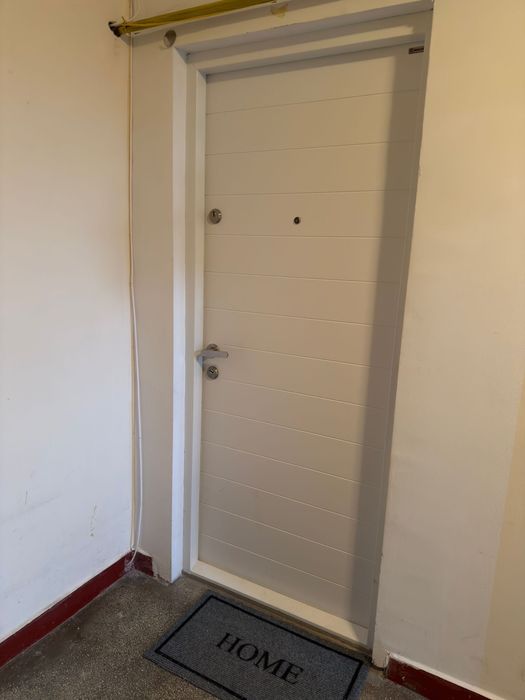 VAND URGENT - Apartament 3 camere etaj 6/7