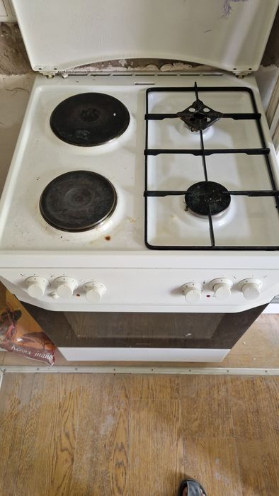 Газ плита и вытяжка