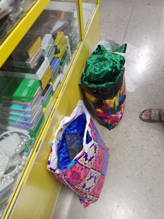 Продам  ткань плюш двух цветов