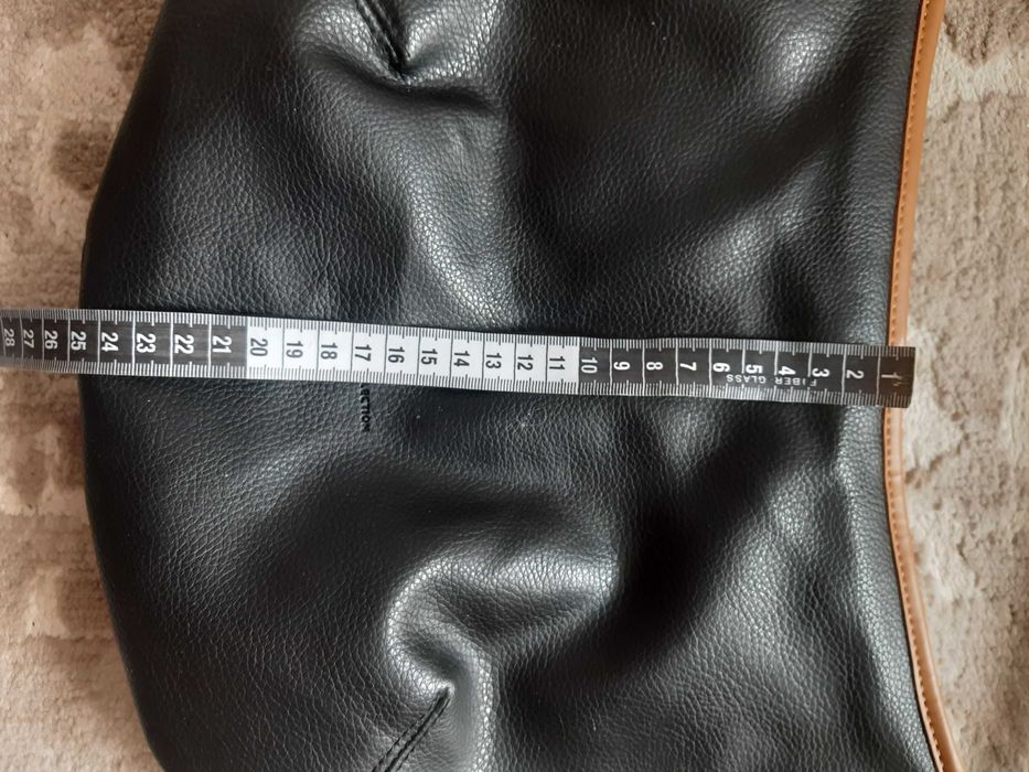 Нови чанти 2бр ест.кож