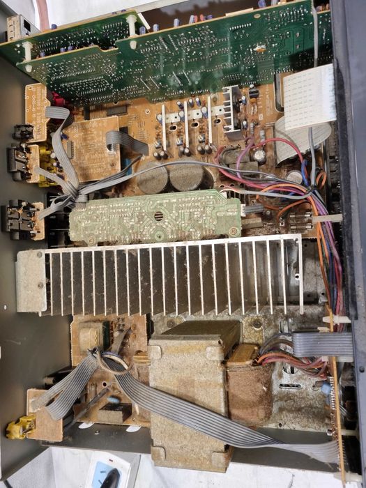 Defect reciver NAD AV-716