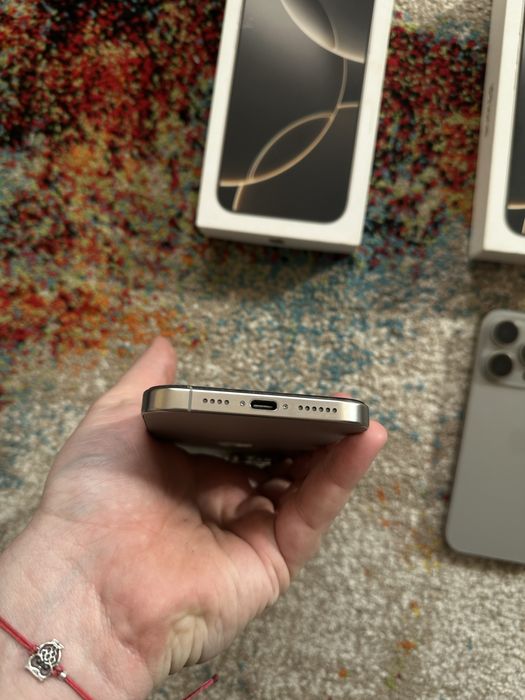 Iphone 16 pro max/16 pro