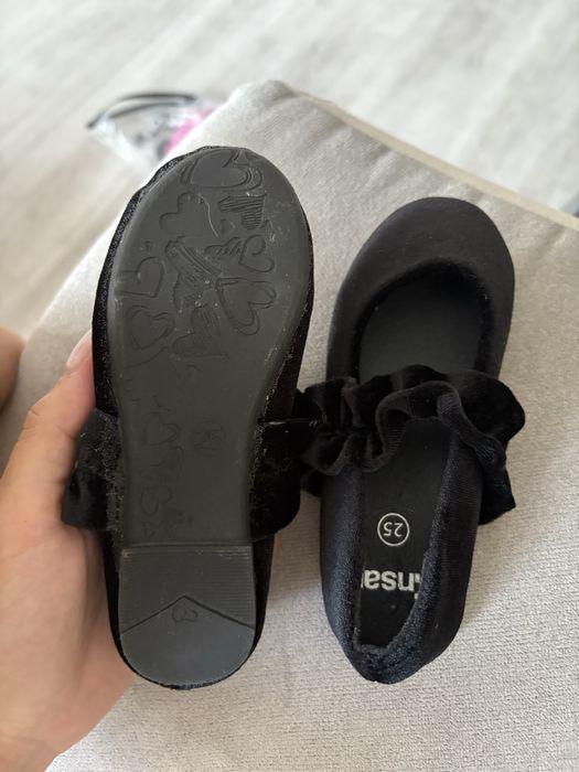 Черни пантофи 25 р-р