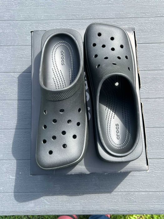 Crocs - noi, marimea 43