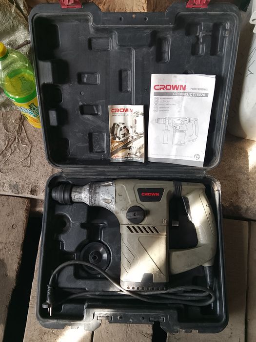 Перфоратор CROWN