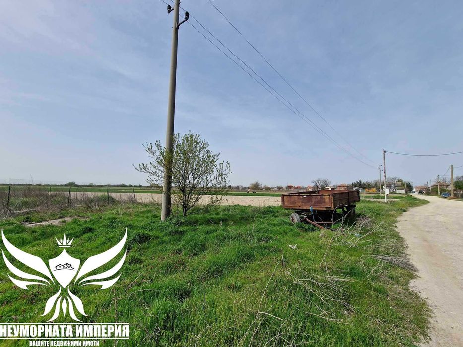 Продавам парцел статут УПИ 870кв.м. в с.Крислово, общ.Марица