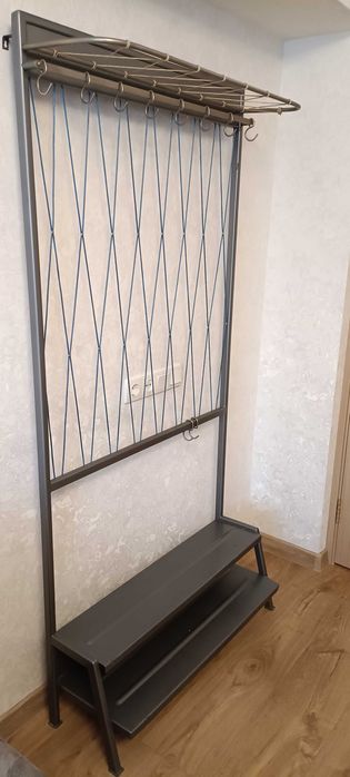Вешалка в прихожую