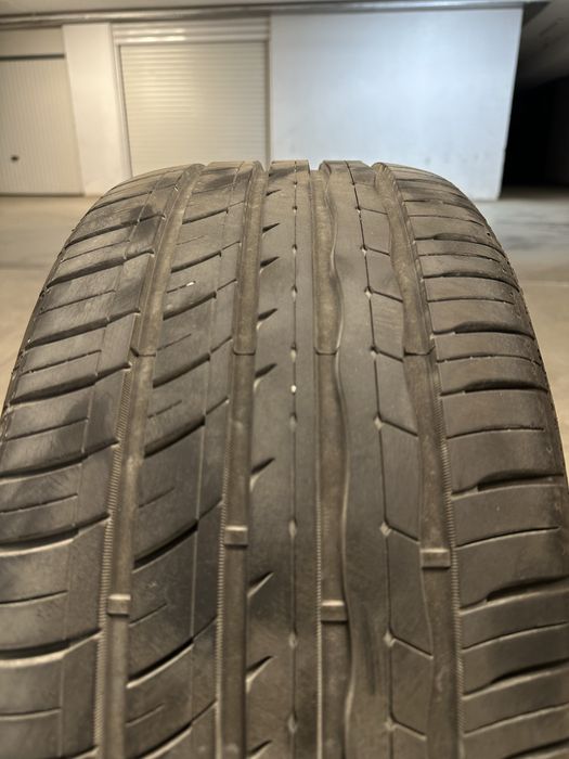 Летни гуми 245/40/R18