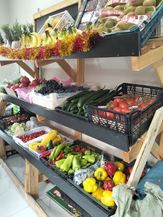 Продается овощная полка, длина 2 штуки по 2200 метра