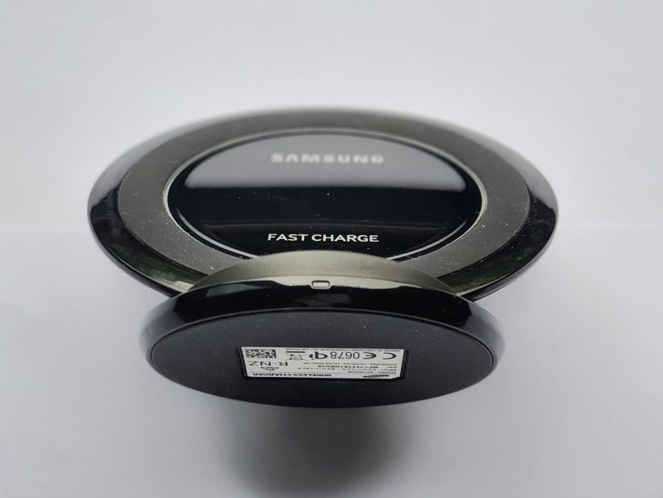Samsung Wireless FastCharge QI.