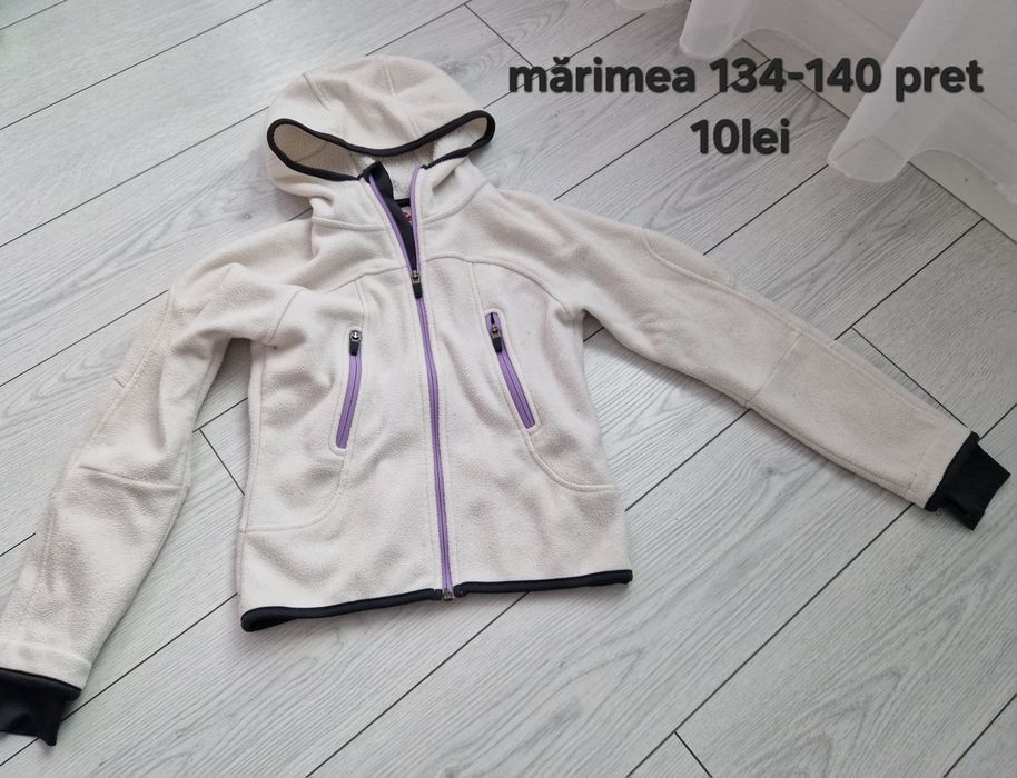 Pulovere diferit mărimi