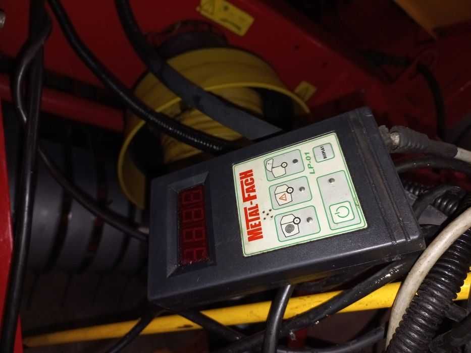 пресс-подборщик metal-fach z562