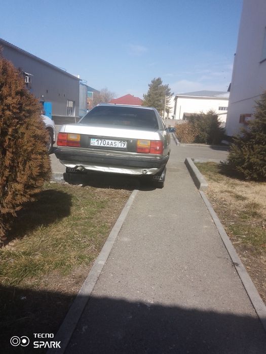 Ауди 100продам машину