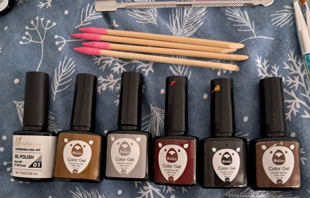 Kit manichiura semipermanenta