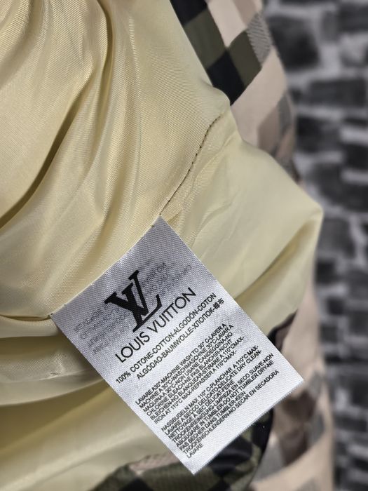 Lois Vieton ново яке високо качество