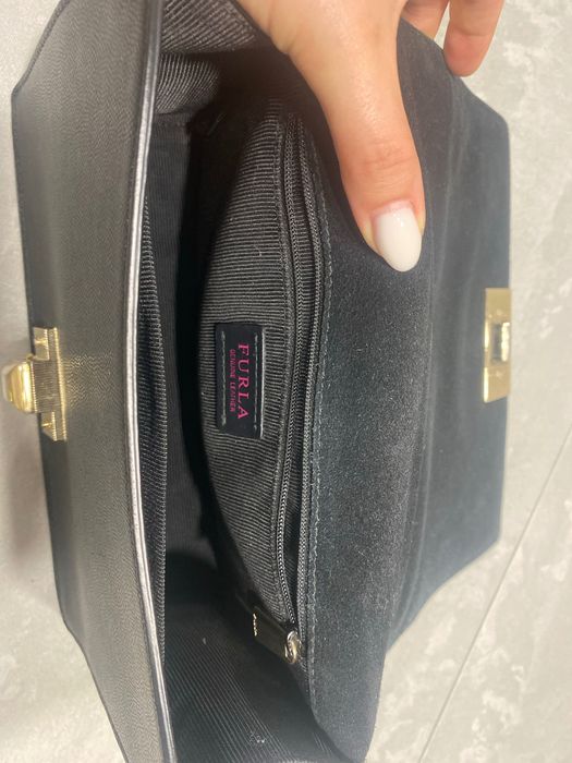 Черна чанта FURLA Metropolis