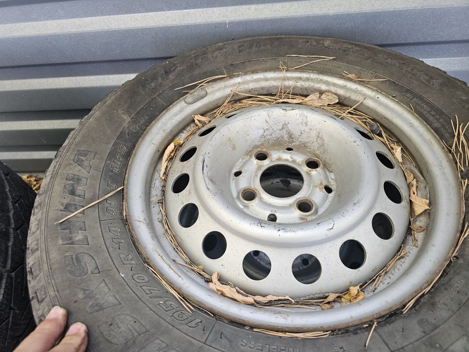 Продам баллоны R14,15