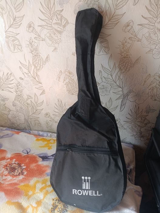 продам 6-ти струнную гитару