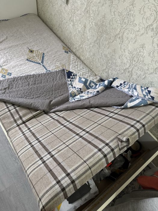 Спальные кровати