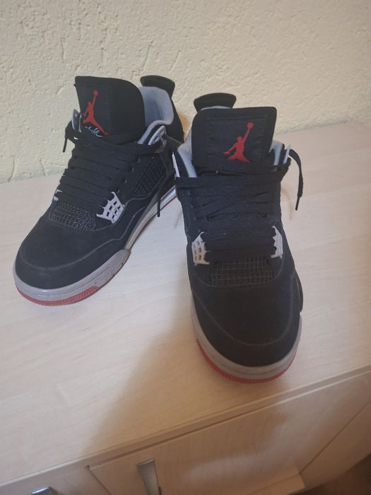 Nike Air Jordan 4 Retro