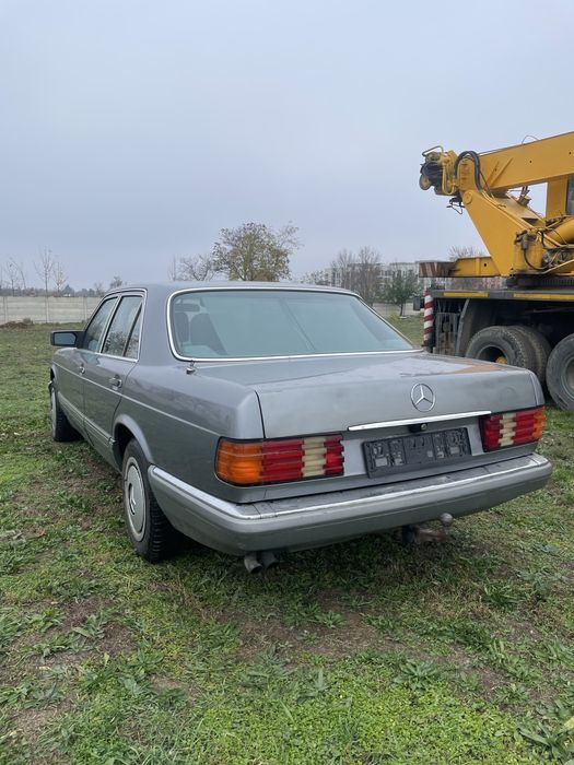 Mercedes 260 SE W126