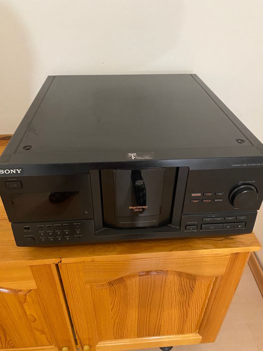 “SONY” CD плеър за 200 диска