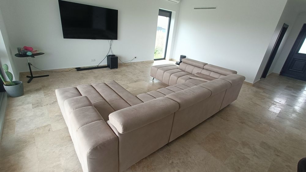 Vand canapea noua STAER