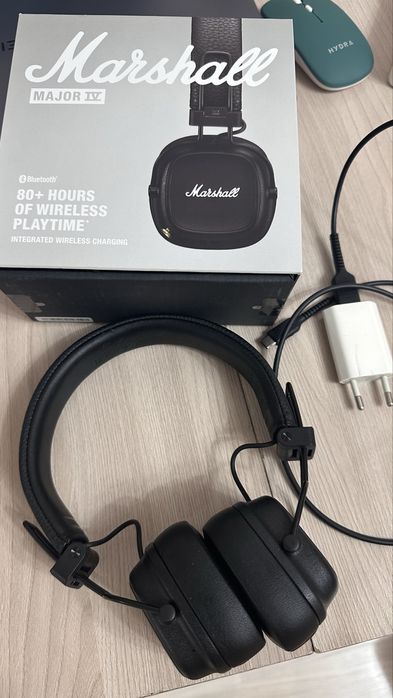Продам наушкик Marshall Major lV