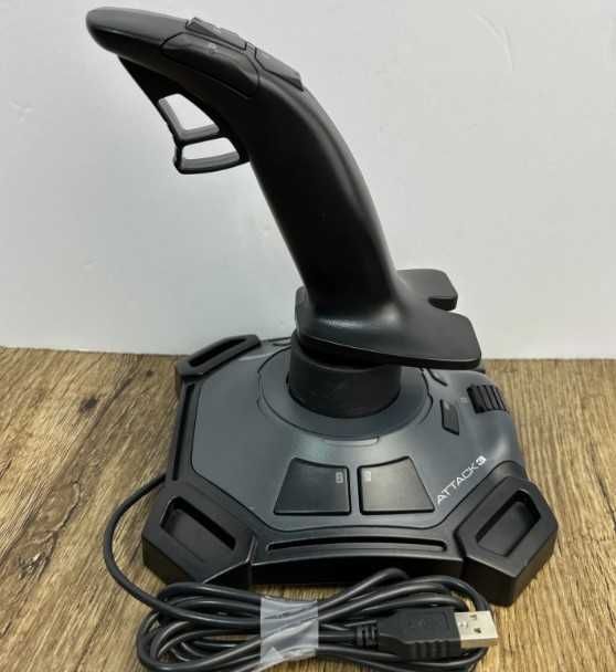 Joystick Logitech Attack 3 pentru PC