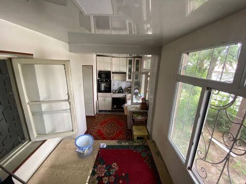 Продаю Карасарай около 2 роддома 2/2/2 кирпич. Цена:52.000$