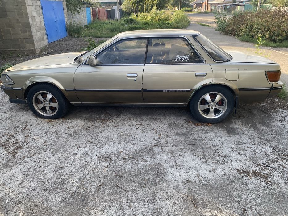 Продам Carina ed 1986г