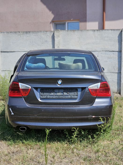 Vând piese BMW 318d E90 !