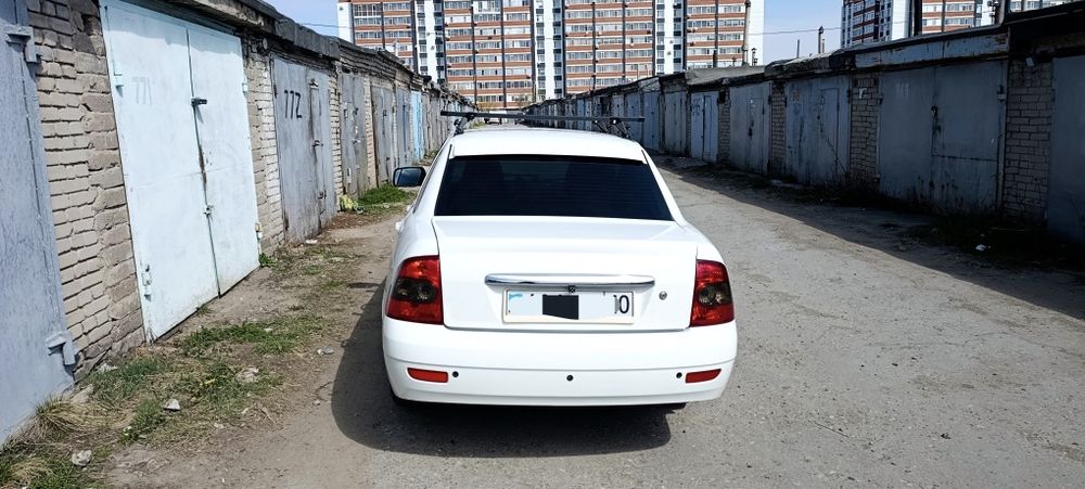 Продам Приора Люкс