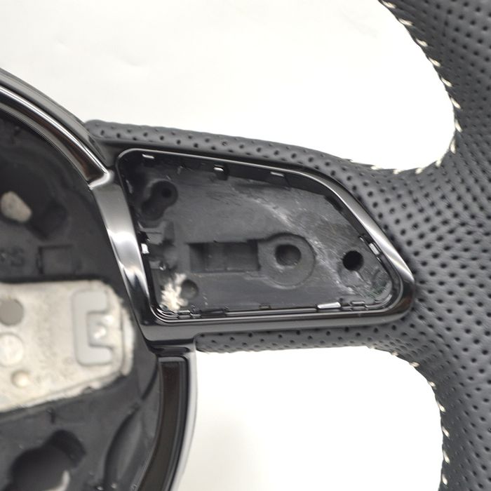 Волан Audi чисто нов