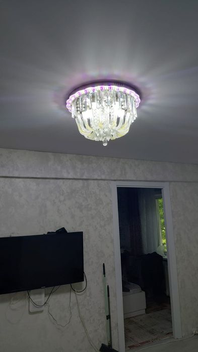 Продам люстру в хорошем состоянии